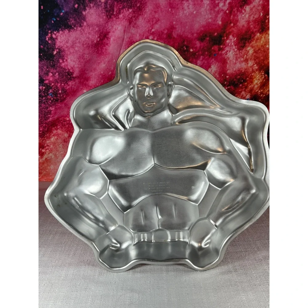 Vintage 1977 Wilton Superman Cake Pan DC Comics Aluminum Bakeware 502-1212